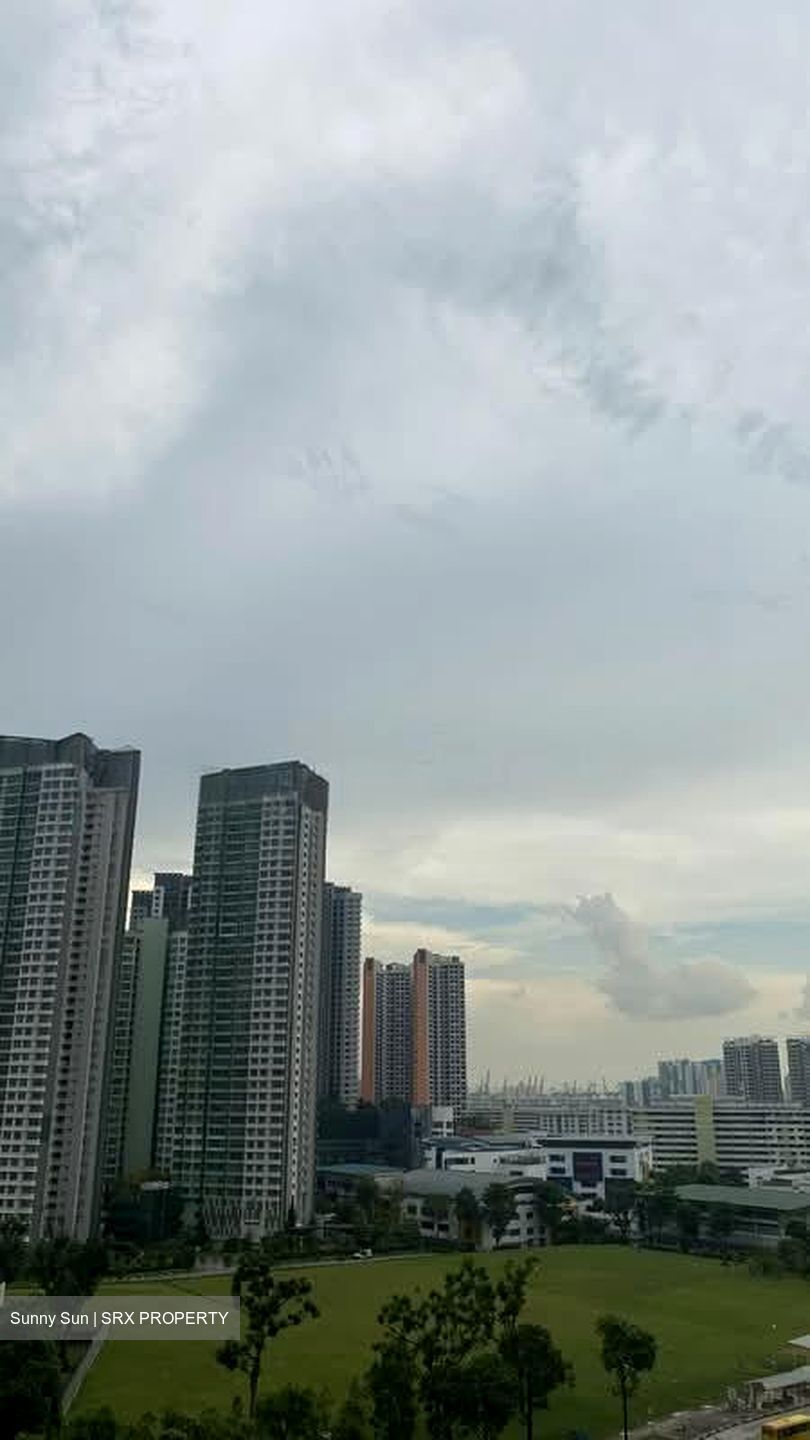 The Trilinq (D5), Condominium #559176581